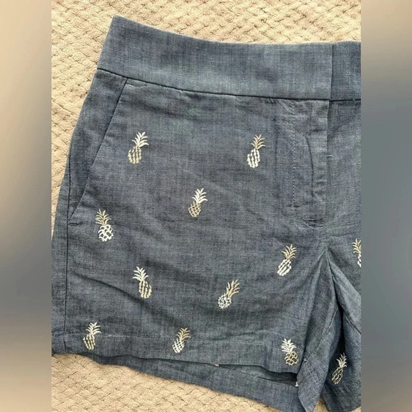 LOFT Pineapple Embroidered Riviera Shorts - Picture 6 of 8